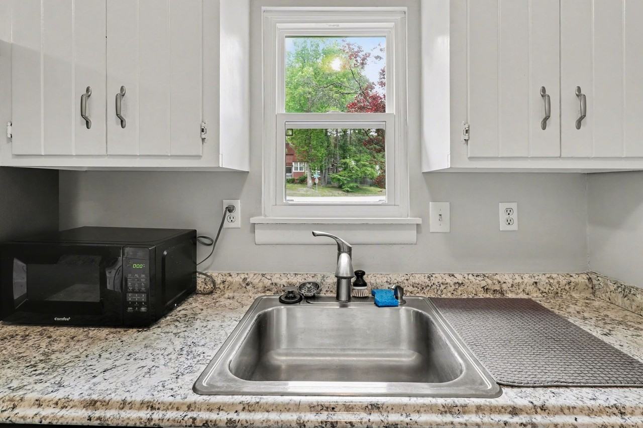 8631 Scottingham Dr - Photo 5 of 23