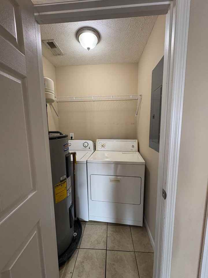361 Hogan Cir #C - Photo 6 of 11