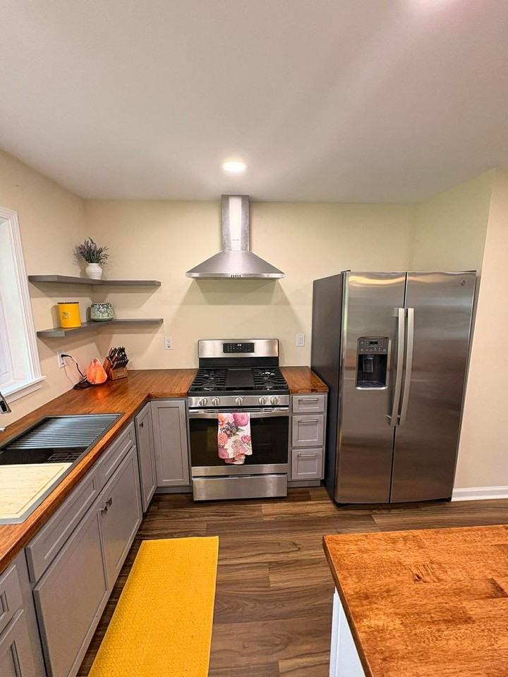 105 Willow Dr - Photo 3 of 29