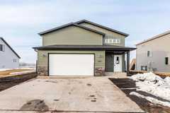 1517 Keystone Cir Ne - Photo 1 of 1