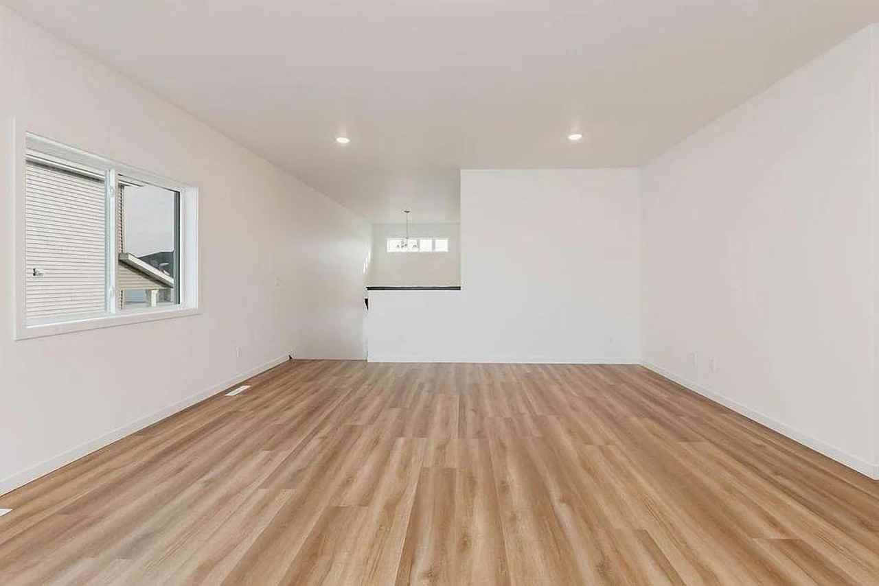 1522 6th Ave Ne - Photo 5 of 33