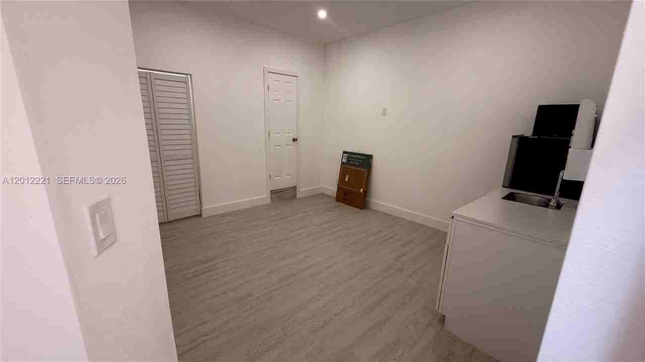17614 Sw 134th Pl #B - Photo 4 of 8