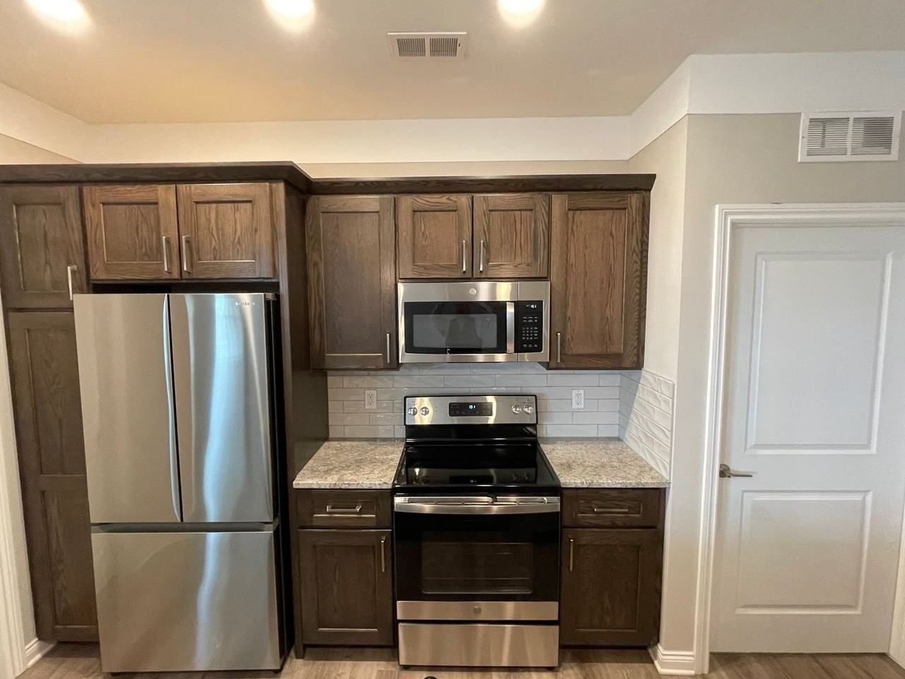 14324 Wexford Dr - Photo 5 of 38