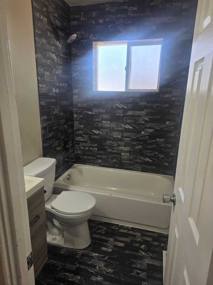 1910 Oswego St - Photo 6 of 12