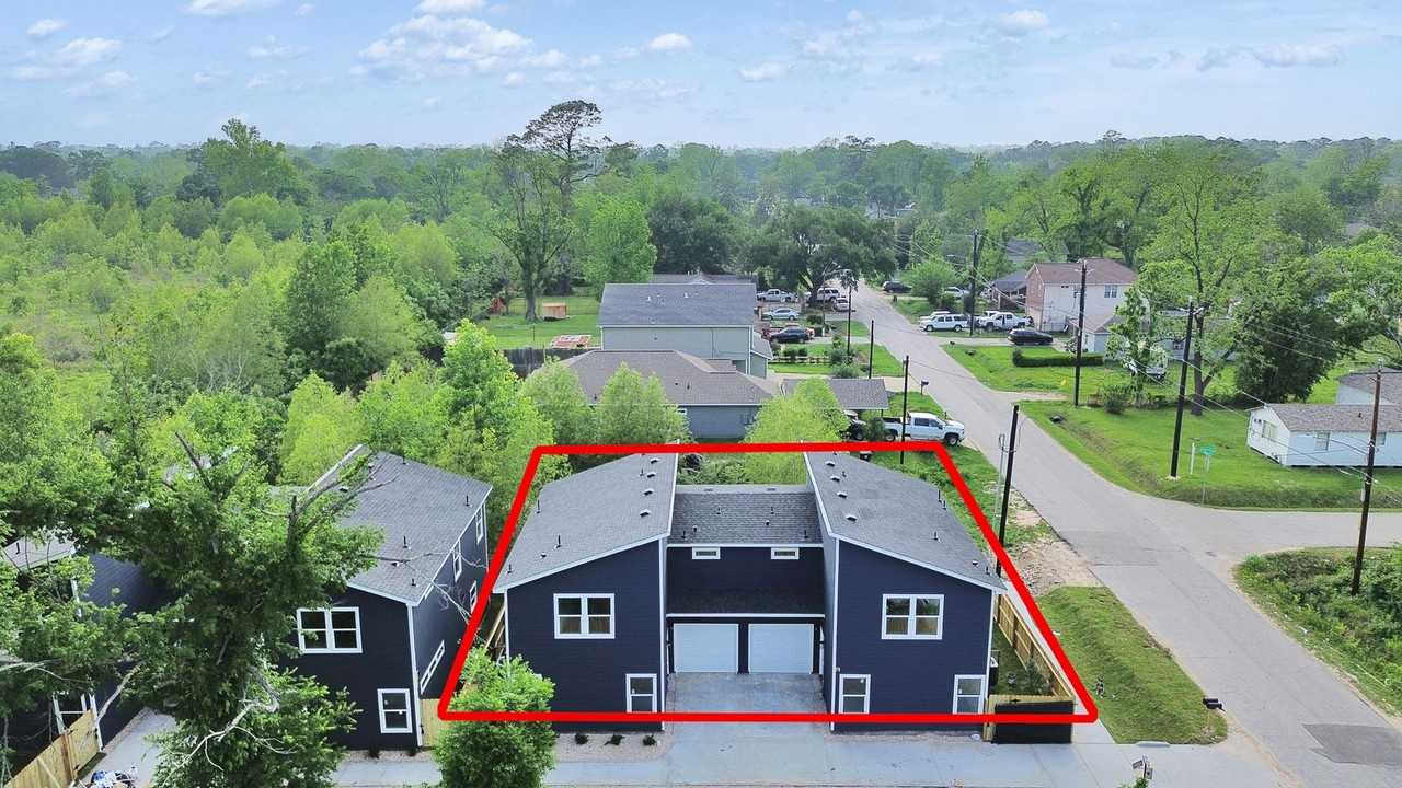 8102 Crestview Dr #B - Photo 2 of 30