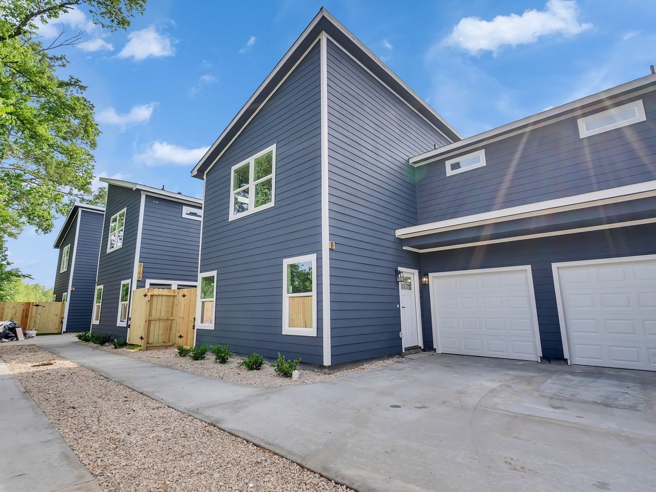 8102 Crestview Dr #B - Photo 6 of 30