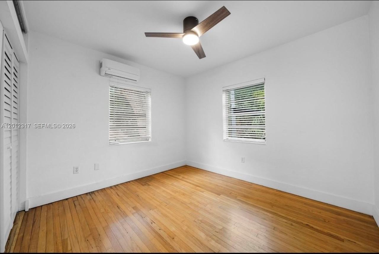 1612 Michigan Ave #11 - Photo 5 of 18