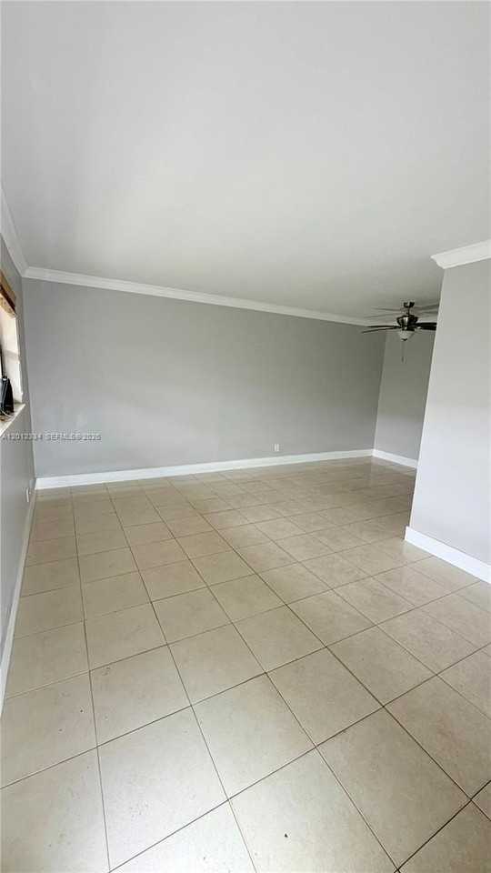581 Kathy Ln #D - Photo 4 of 16