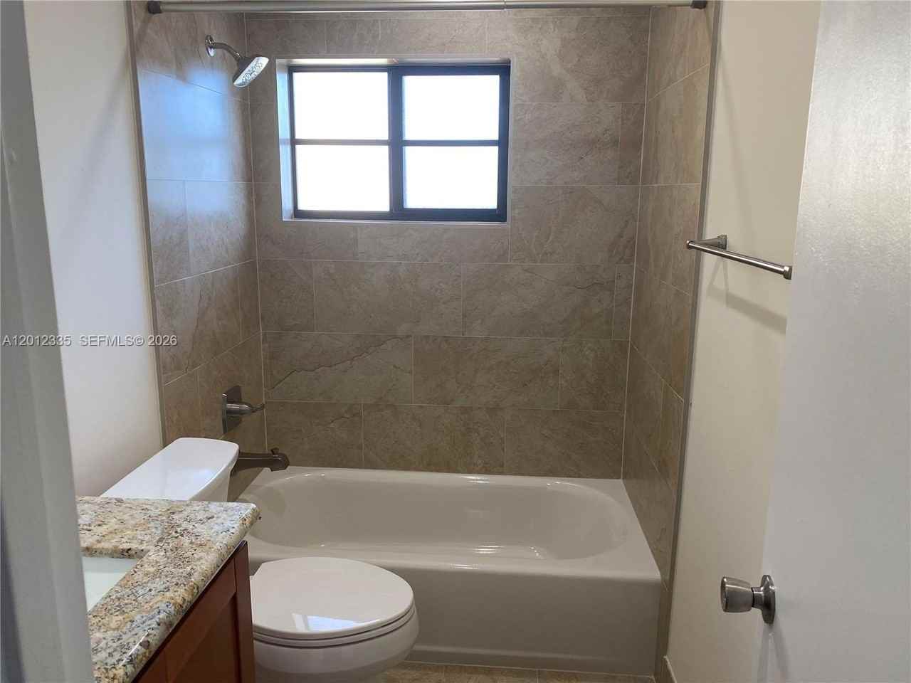 13711 Sw 84th St #A - Photo 5 of 11