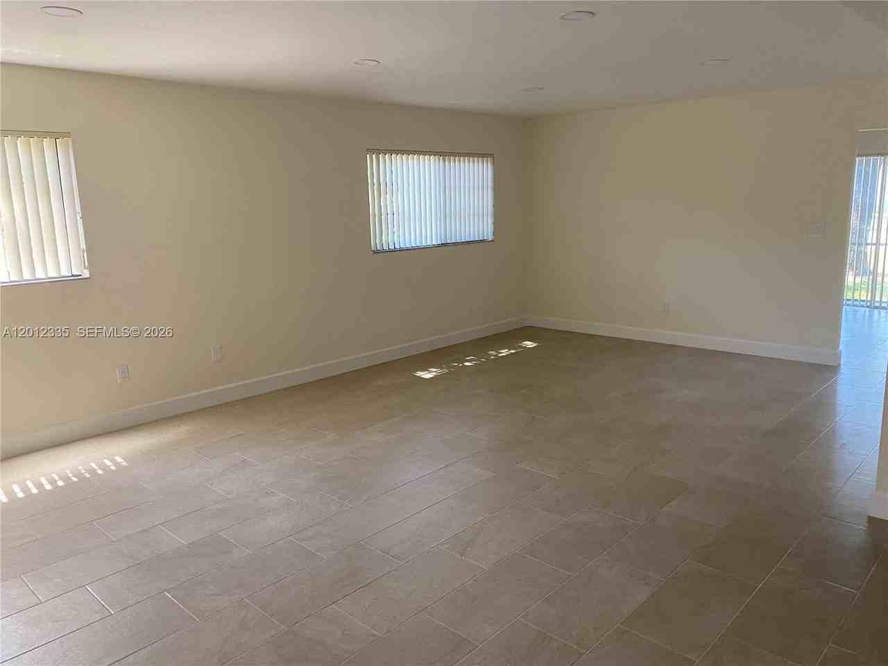 13711 Sw 84th St #A - Photo 7 of 11