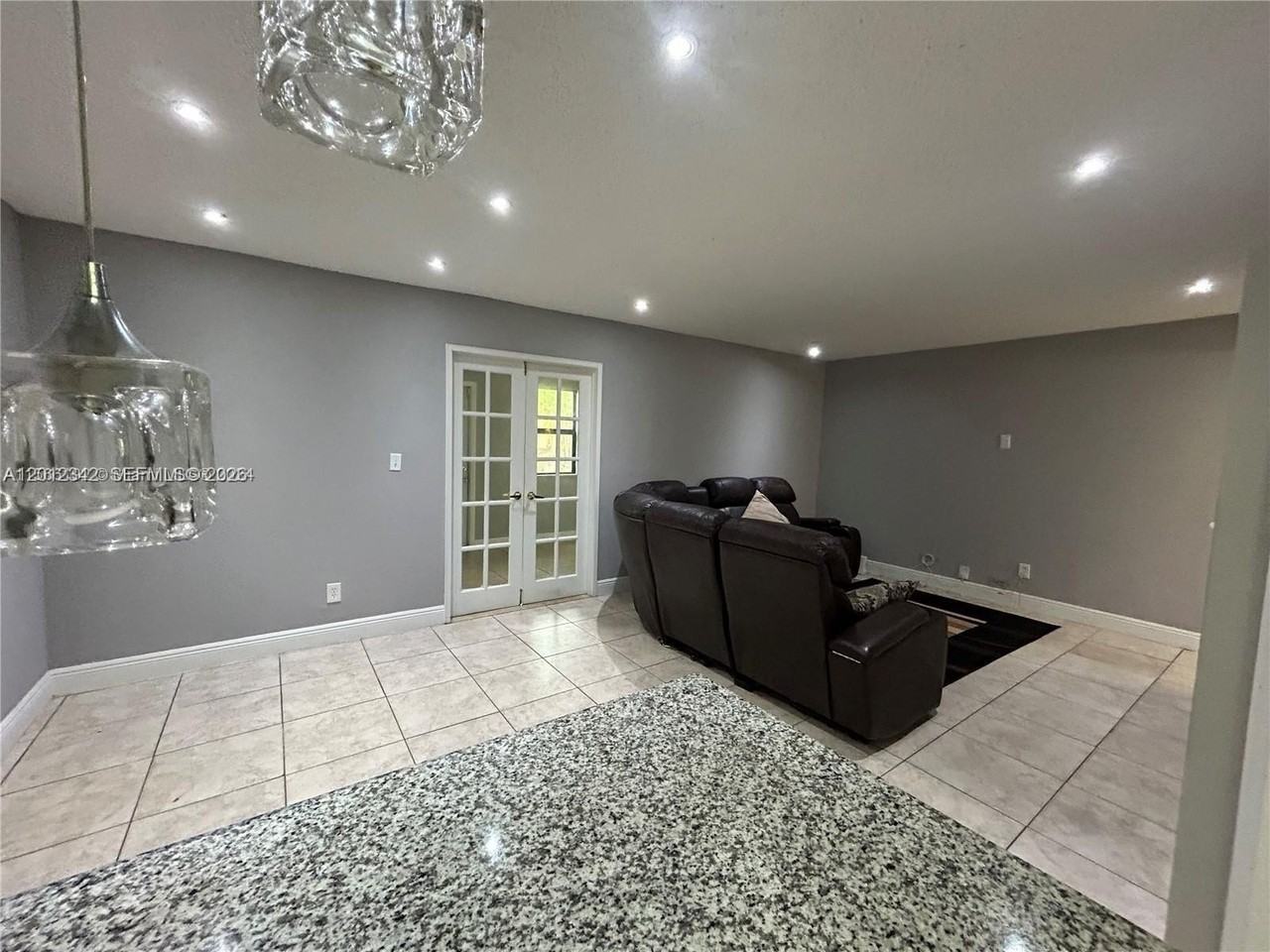 29 Madrid Ln #8-9 - Photo 7 of 28