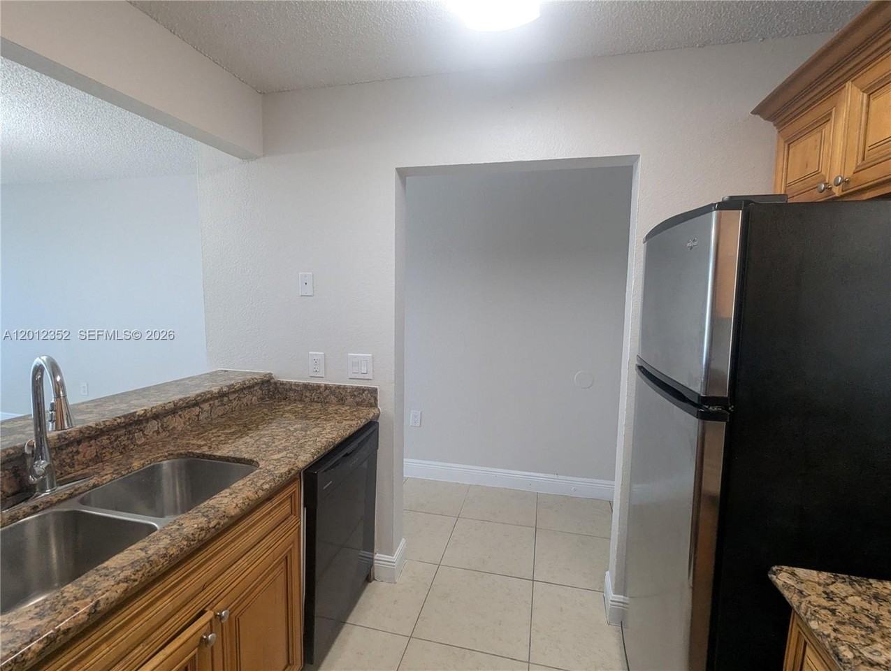 1564 Lake Crystal Dr #F - Photo 3 of 12