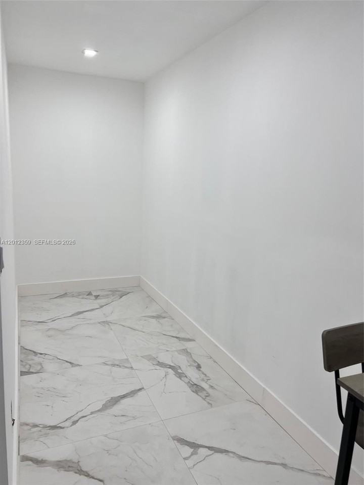 11250 Sw 173rd Ter #0 - Photo 6 of 24