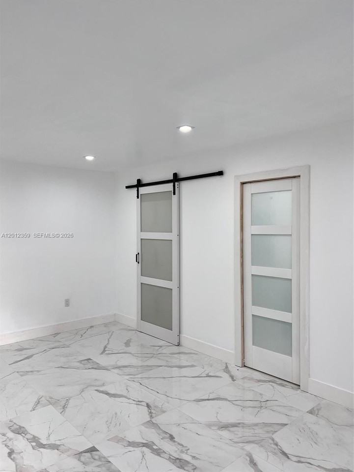 11250 Sw 173rd Ter #0 - Photo 7 of 24