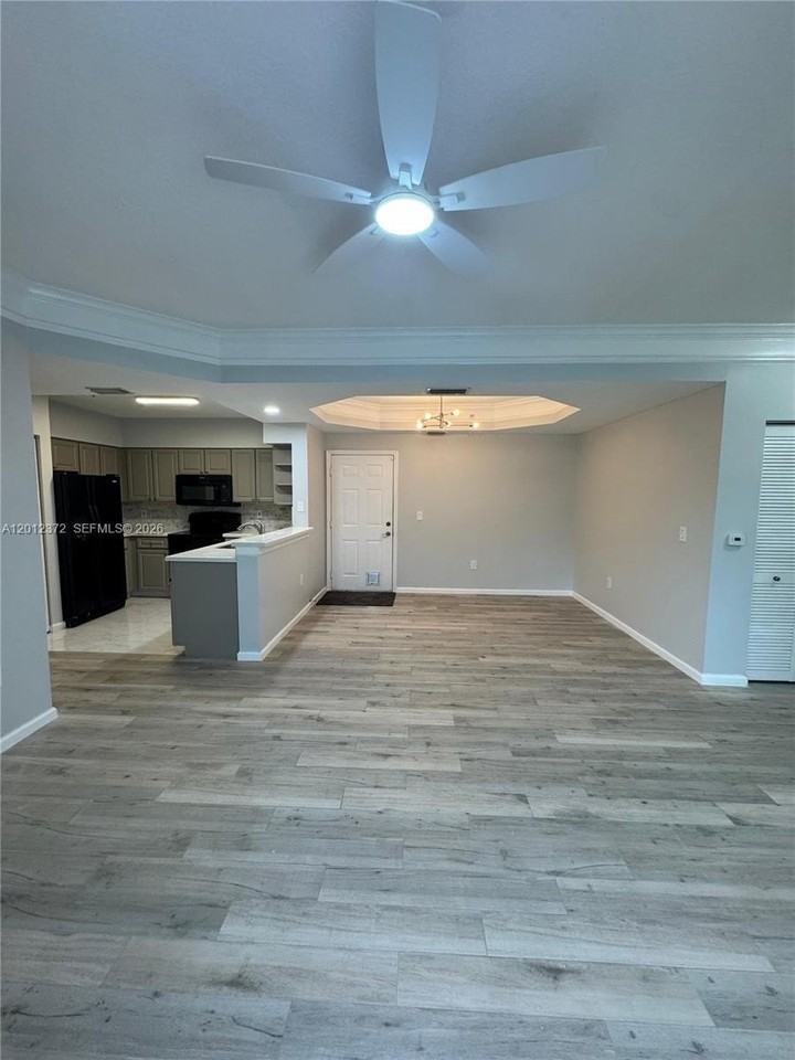 2042 Alta Meadows Ln #1712 - Photo 3 of 17