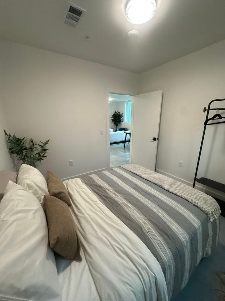 Nueces St - Photo 4 of 5