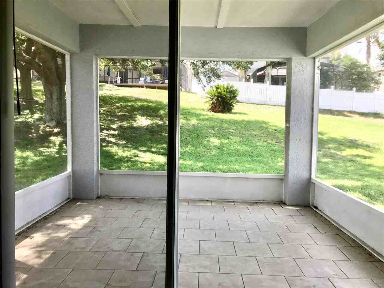 989 Scenic View Cir - Photo 5 of 30
