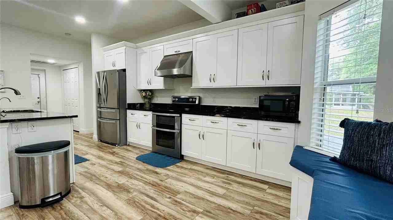 1885 Sw 65th Dr - Photo 7 of 18
