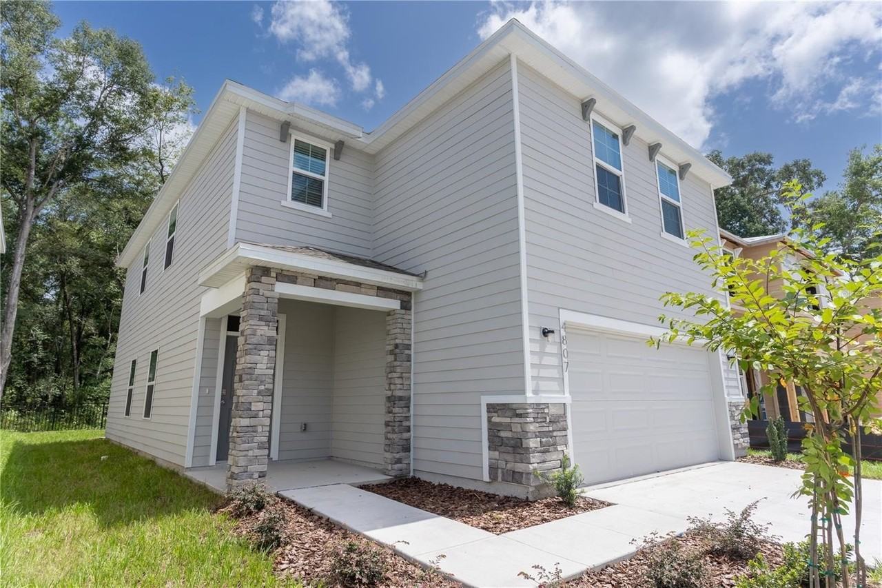 4807 Sw 51st Dr - Photo 2 of 35