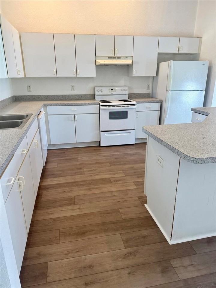 8047 Sugar Pine Blvd - Photo 4 of 13