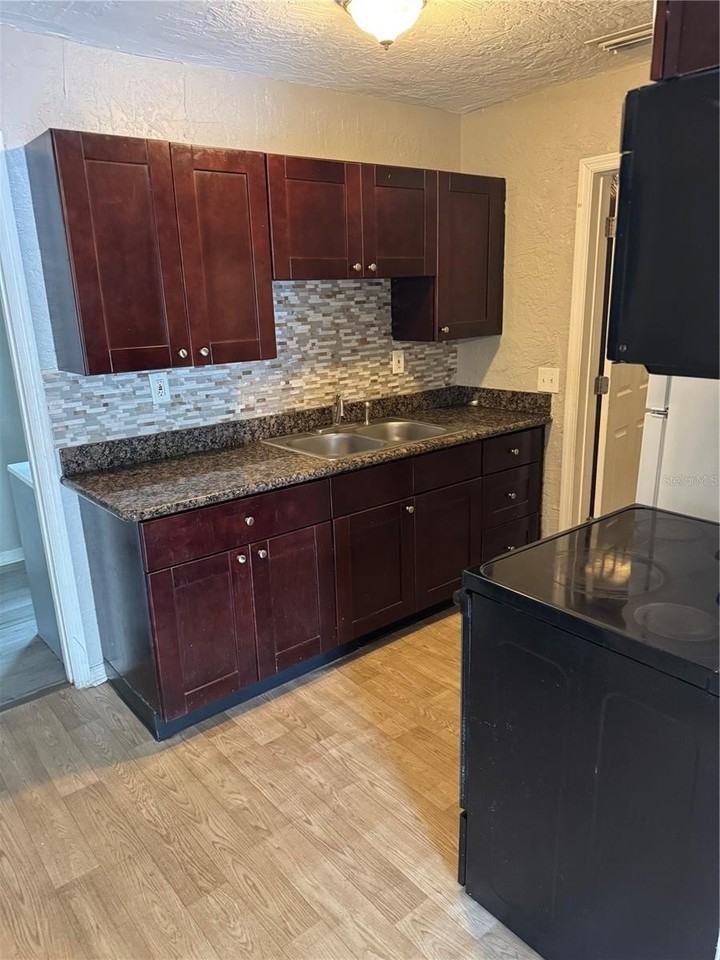 1751 46th St S - Photo 4 of 16
