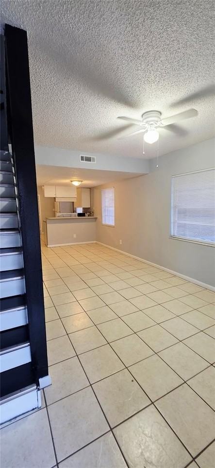 10225 N Ojus Dr - Photo 2 of 22