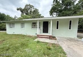 featured image of 4471 Elkan Ave