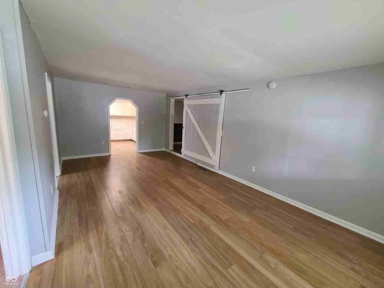 5623 E 18th St - Photo 3 of 19