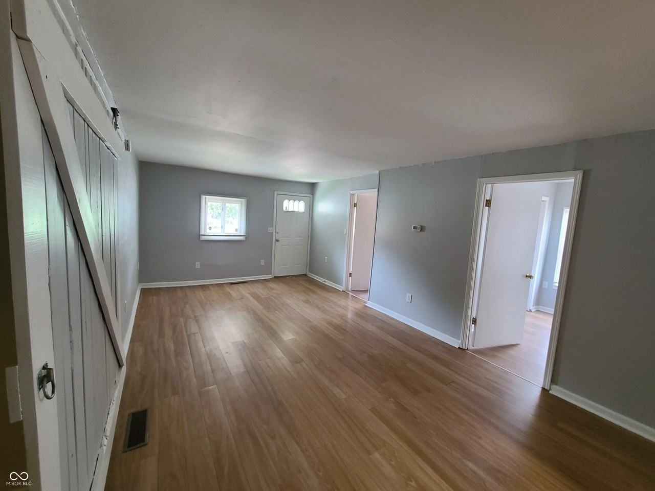 5623 E 18th St - Photo 4 of 19