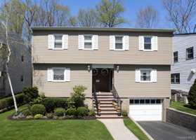 featured image of 1016 Jefferson Ave #RIGHT
