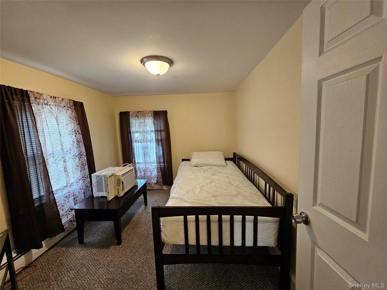 49 Beacon St - Photo 2 of 19