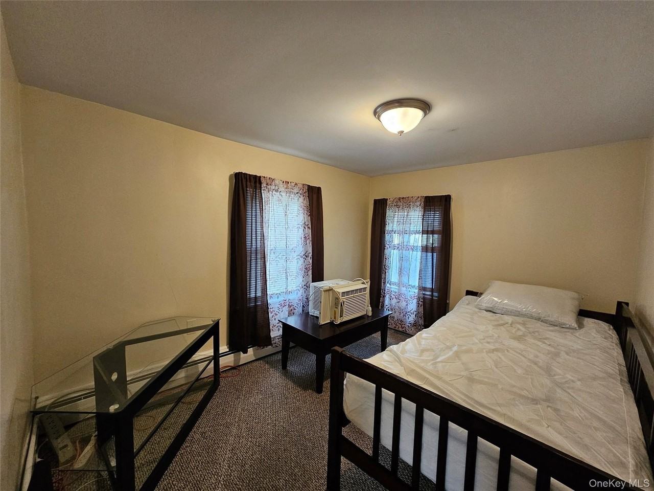 49 Beacon St - Photo 3 of 19