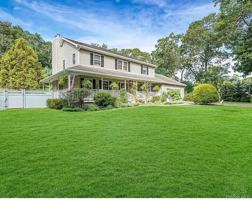 featured image of 64 Beachfern Rd