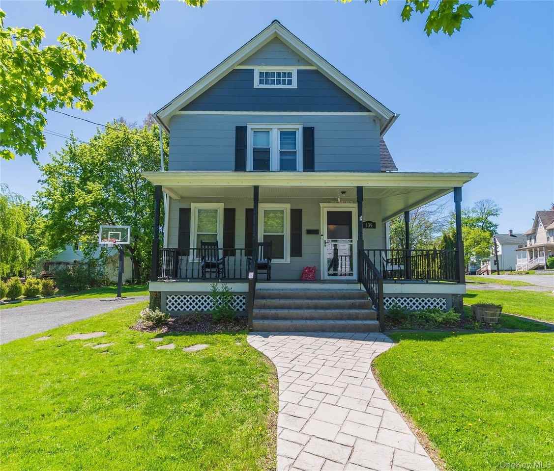 139 Grand St - Photo 4 of 39