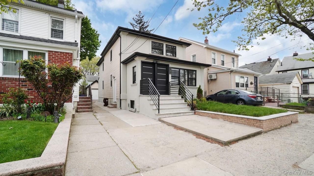 11516 199th St - Photo 2 of 15