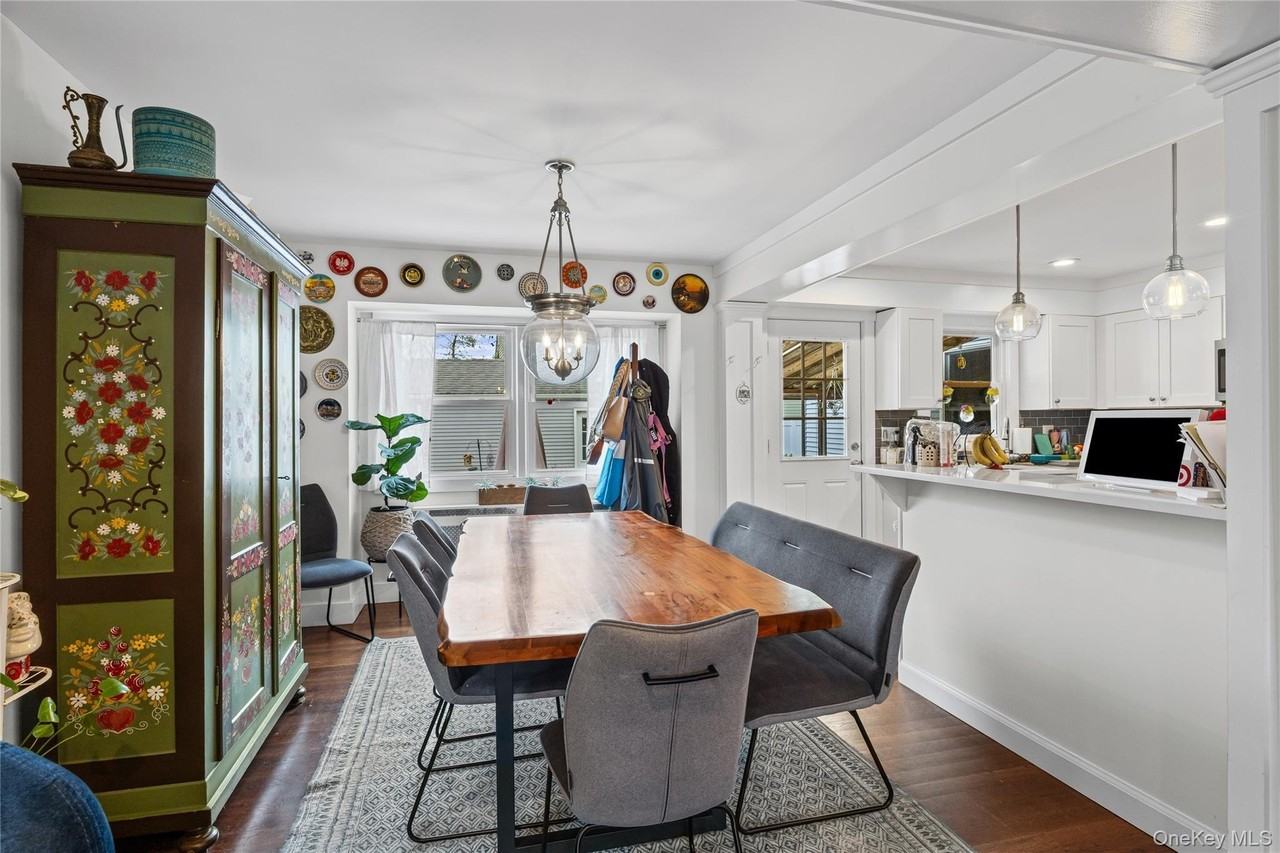 25 E Shore Dr - Photo 6 of 27