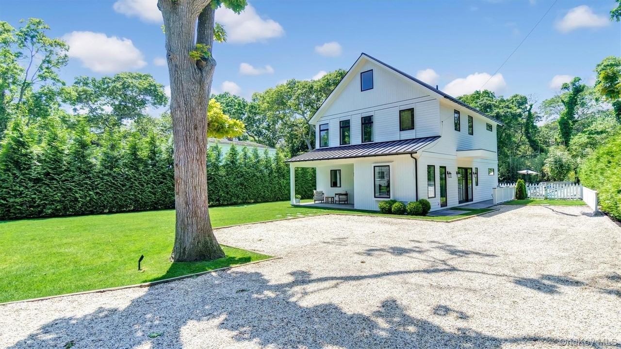 37 Wakeman Rd - Photo 2 of 23