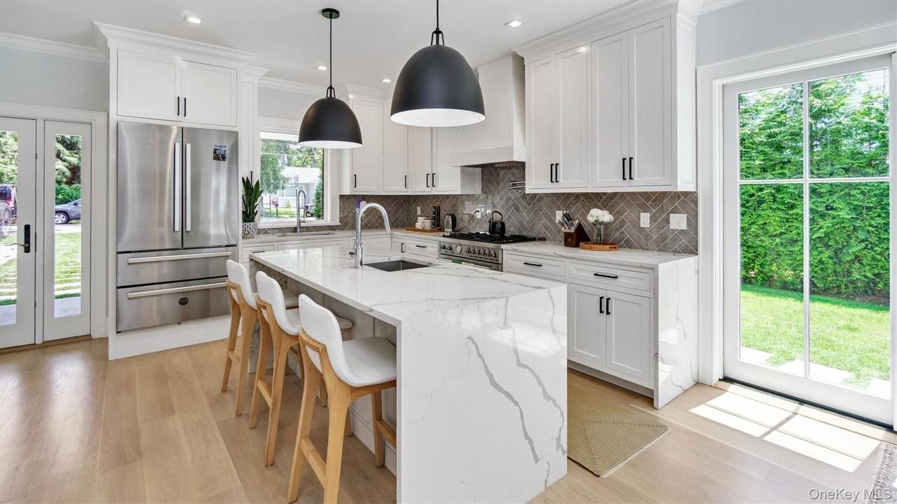 37 Wakeman Rd - Photo 4 of 23