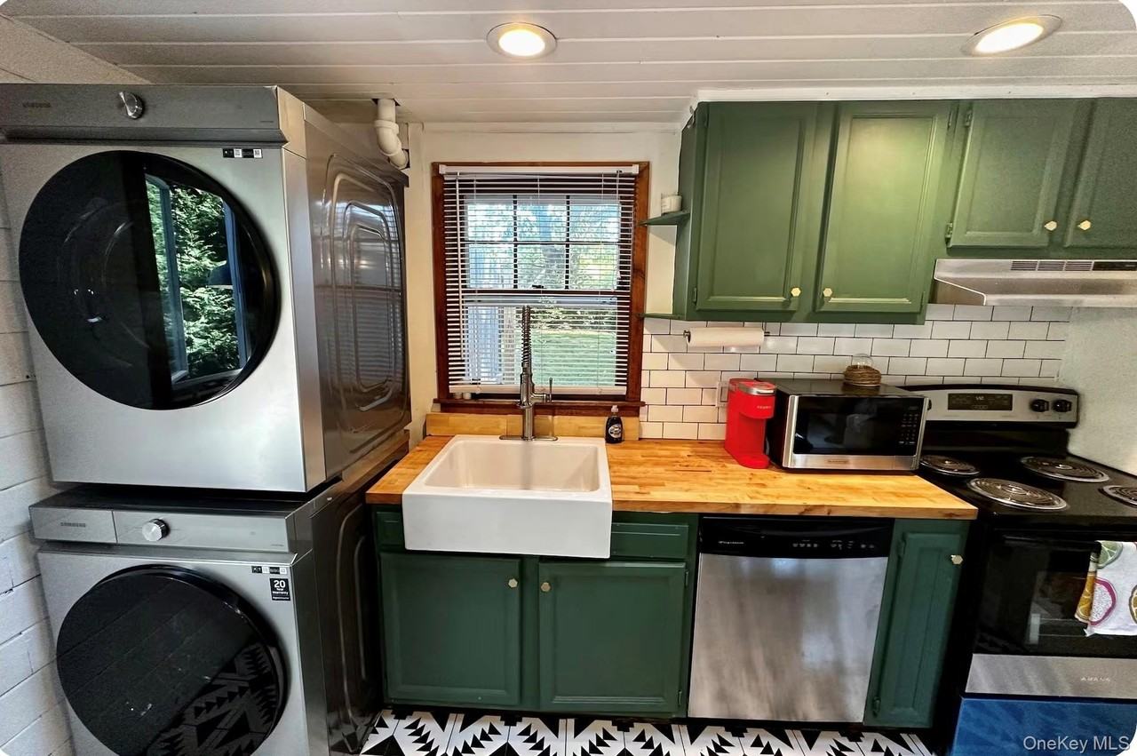 332 Canoe Place Rd - Photo 3 of 19