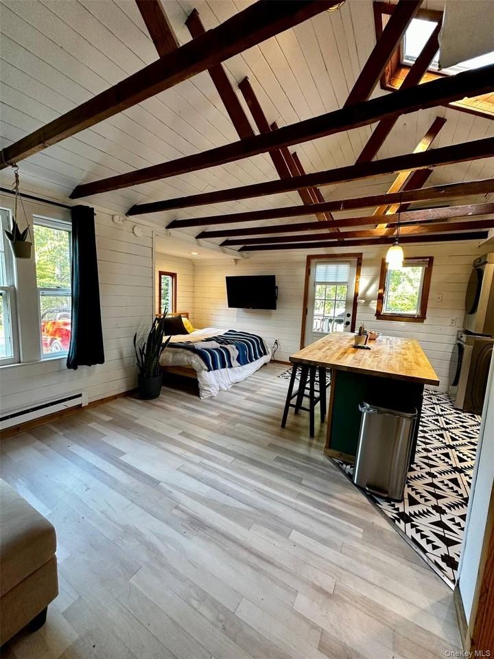 332 Canoe Place Rd - Photo 6 of 19