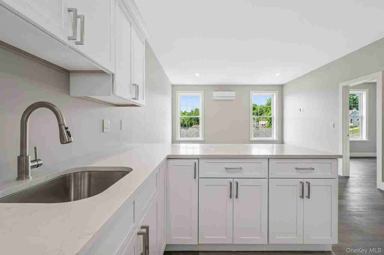 153 Greenwich Ave #303 - Photo 4 of 28