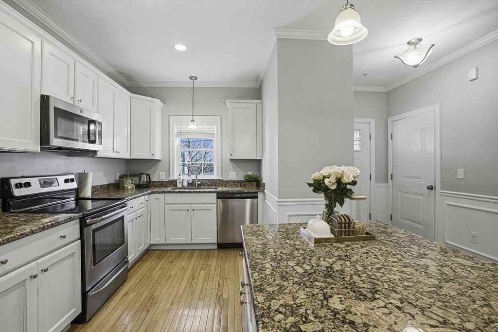 59 Olympia Ave #4A - Photo 4 of 41
