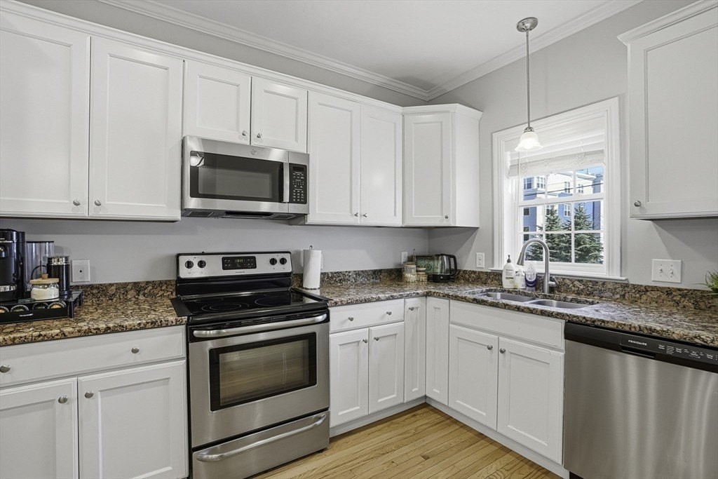 59 Olympia Ave #4A - Photo 6 of 41