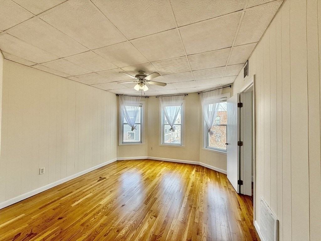 724 Cambridge St #3 - Photo 6 of 25