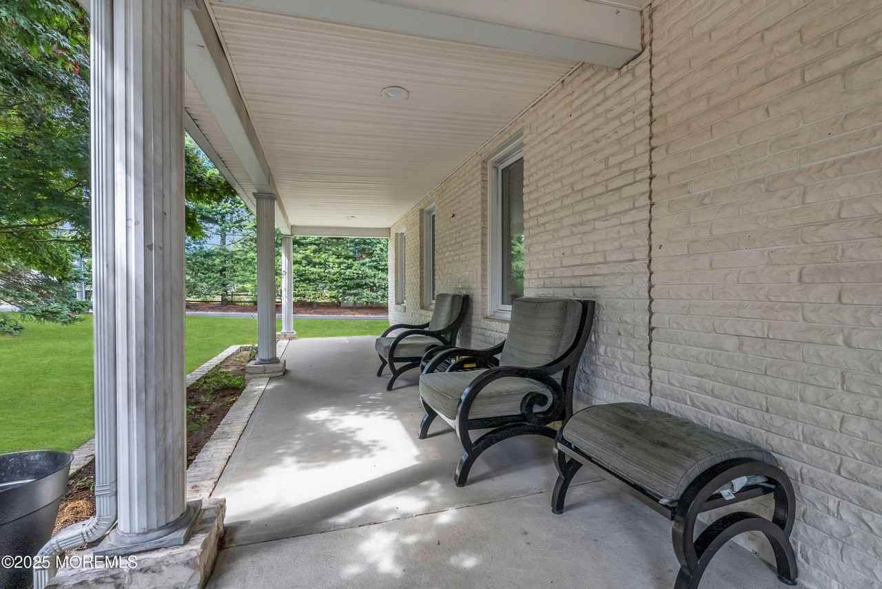 29 Woodrow St - Photo 6 of 42