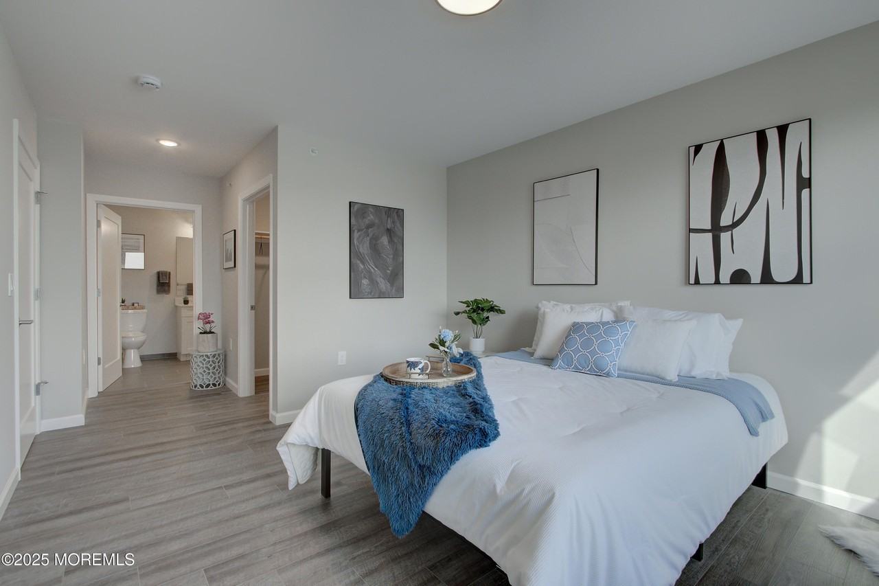 258 Morris Ave #314A