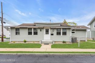 1800 Pine Ter - Photo 1 of 1