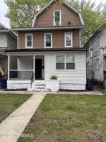 featured image of 711 3rd Ave #2