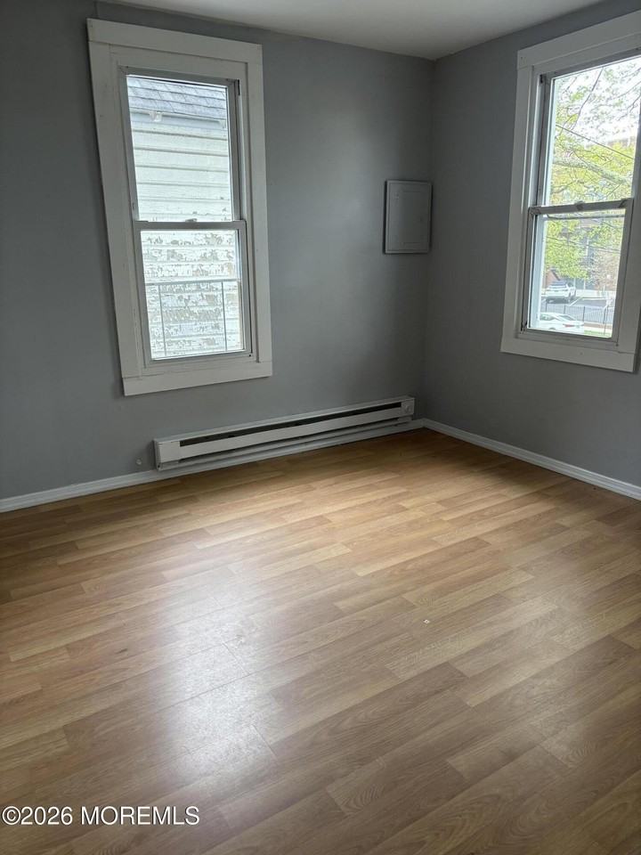 711 3rd Ave #2 - Photo 4 of 4