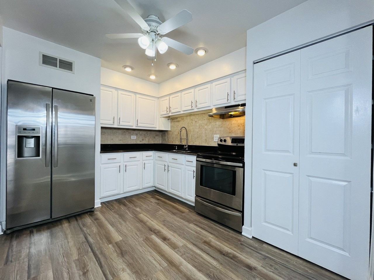 2419 E Olive St #2G - Photo 5 of 21